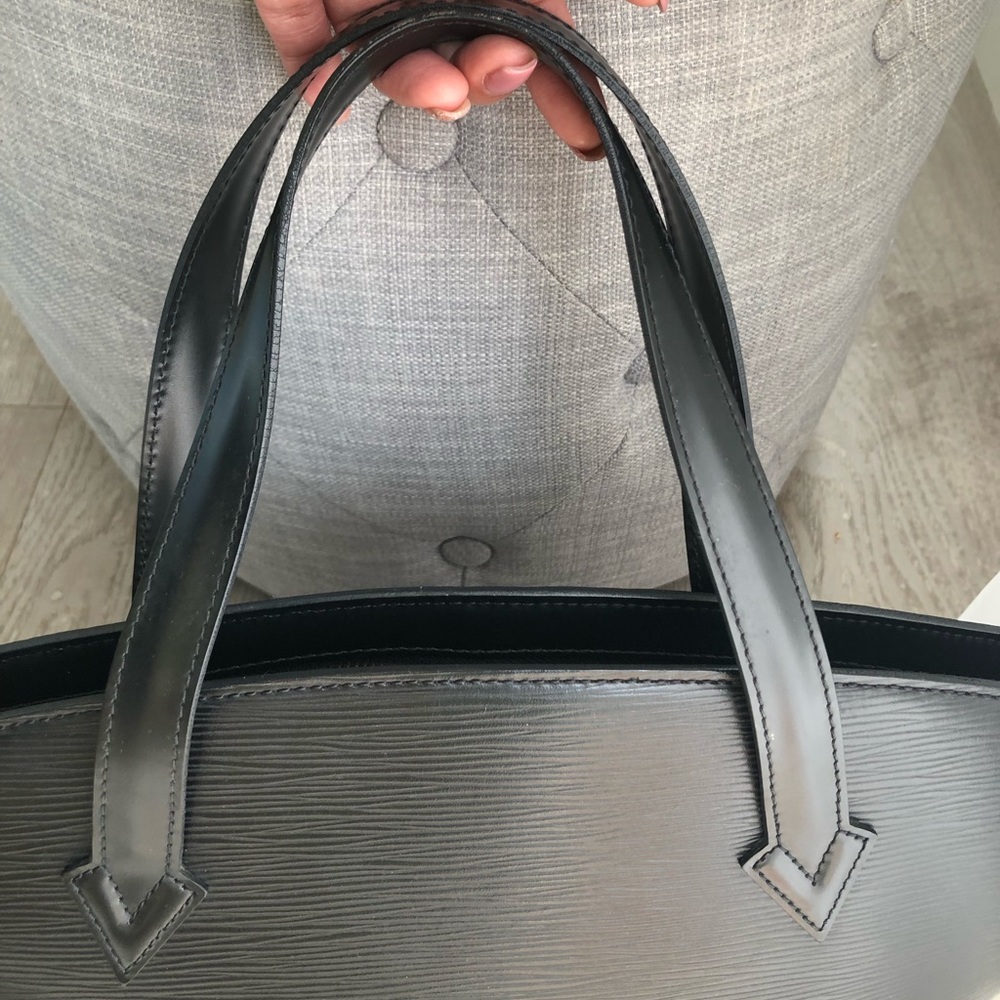 Authentic Louis Vuitton St. Jacques bag - Picture 7 of 17